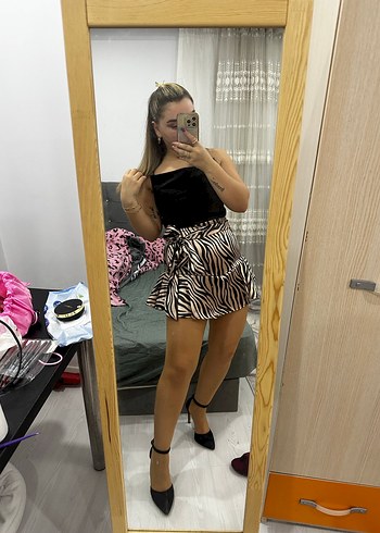 Drapeli Zebra Desenli Mini Etek - Görsel 4