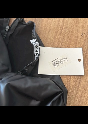 Hiç giyilmedi üste oturan deri elbisem - Görsel 3