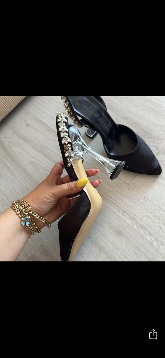 Siyah Parlak Yılan Desenli Boncuklu Topuklu Ayakkabı - Görsel 2