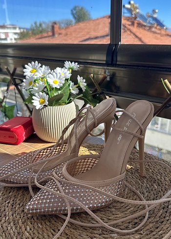 Bej Yılan Desenli Bağcıklı Stiletto - Görsel 2