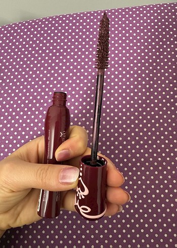 Essence Burgundy Maskara - Görsel 2