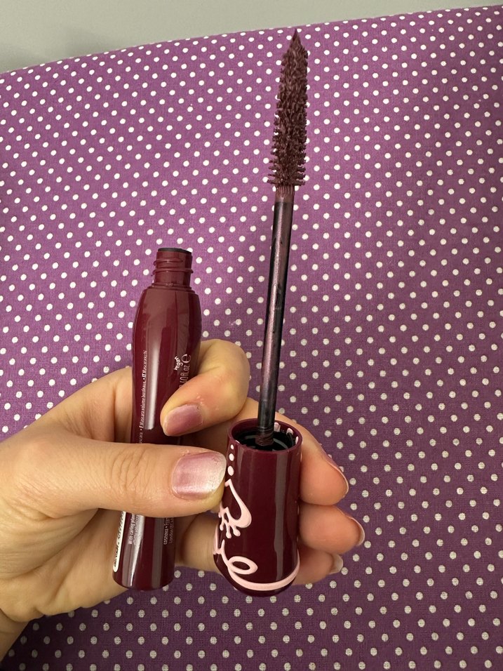 Essence Burgundy Maskara - Görsel 2