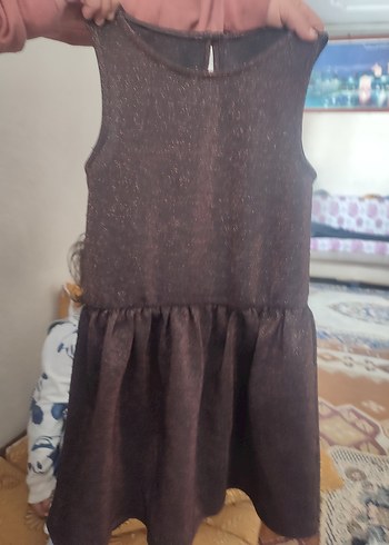 Kız Çocuk Kahverengi Kolsuz Elbise - Görsel 4