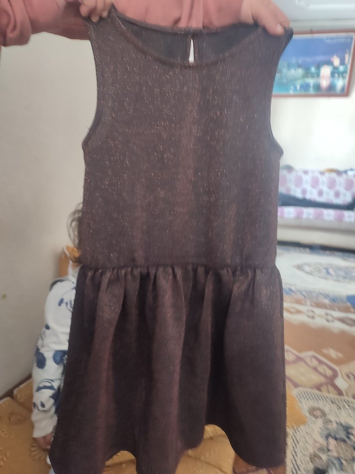 Kız Çocuk Kahverengi Kolsuz Elbise - Görsel 4