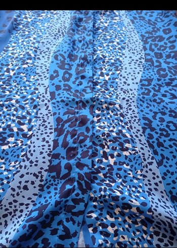 Düğmeli Mavi Desenli Uzun Kadın Tunik - Görsel 4