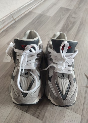 New Balance ürünü