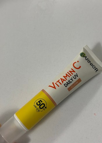 Garnier Vitamin C Günlük fondöten vs güneş kremi - Görsel 2