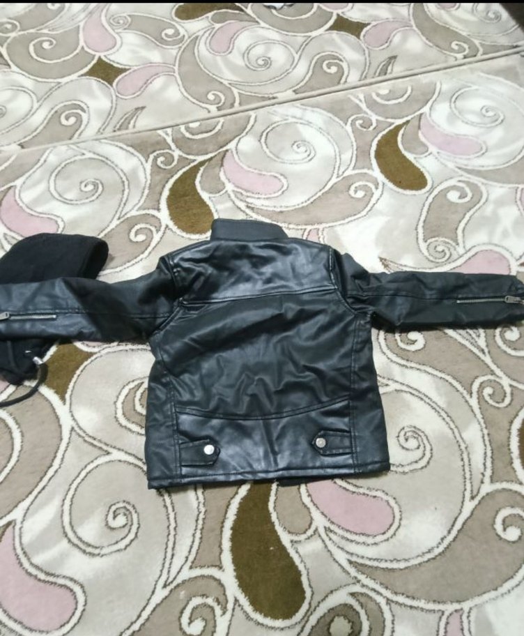 Kapüşonlu Siyah Deri Erkek Çocuk Ceket - Görsel 3