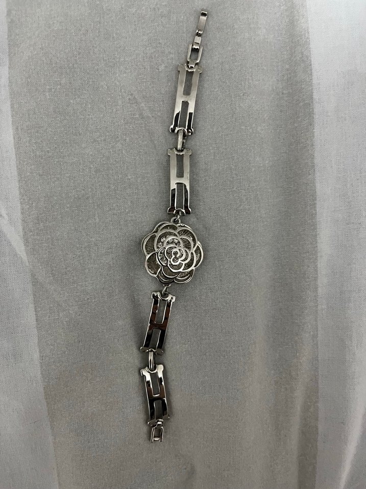 Çiçek Detaylı Zincir Kadın Bileklik - Görsel 2