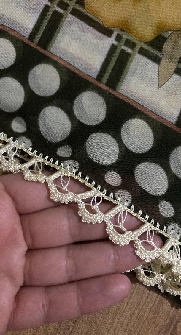 Dantel Kenarlı Vintage Kadın Eşarp - Görsel 2