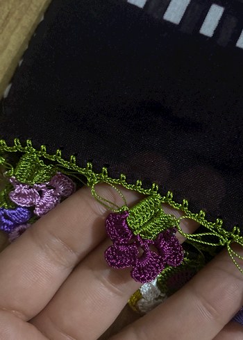 Çiçek Desenli Dantel Kenarlı Bohem Kadın Fuları - Görsel 2