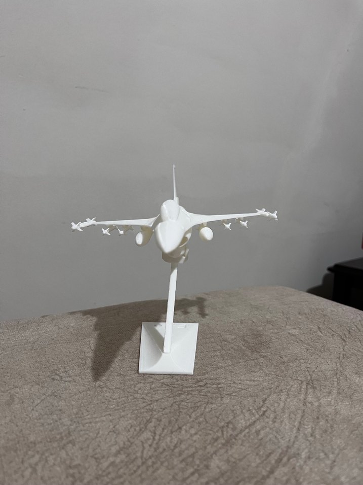 Beyaz ve Gri Jet Uçak Model Kiti - Görsel 4