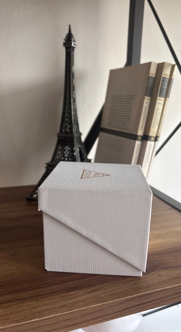 GUESS Beyaz Saat Kutusu - Görsel 3