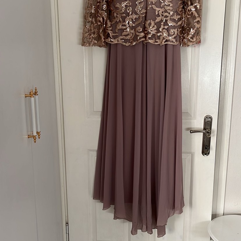 Uzun Kollu Bej Desenli Abiye Elbise - Görsel 4