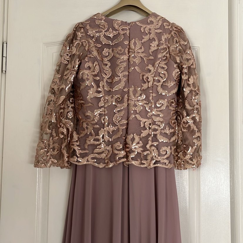 Uzun Kollu Bej Desenli Abiye Elbise - Görsel 3