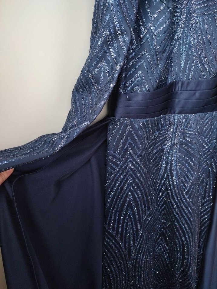 Uzun Kollu Lacivert Parlak Abiye Elbise - Görsel 5