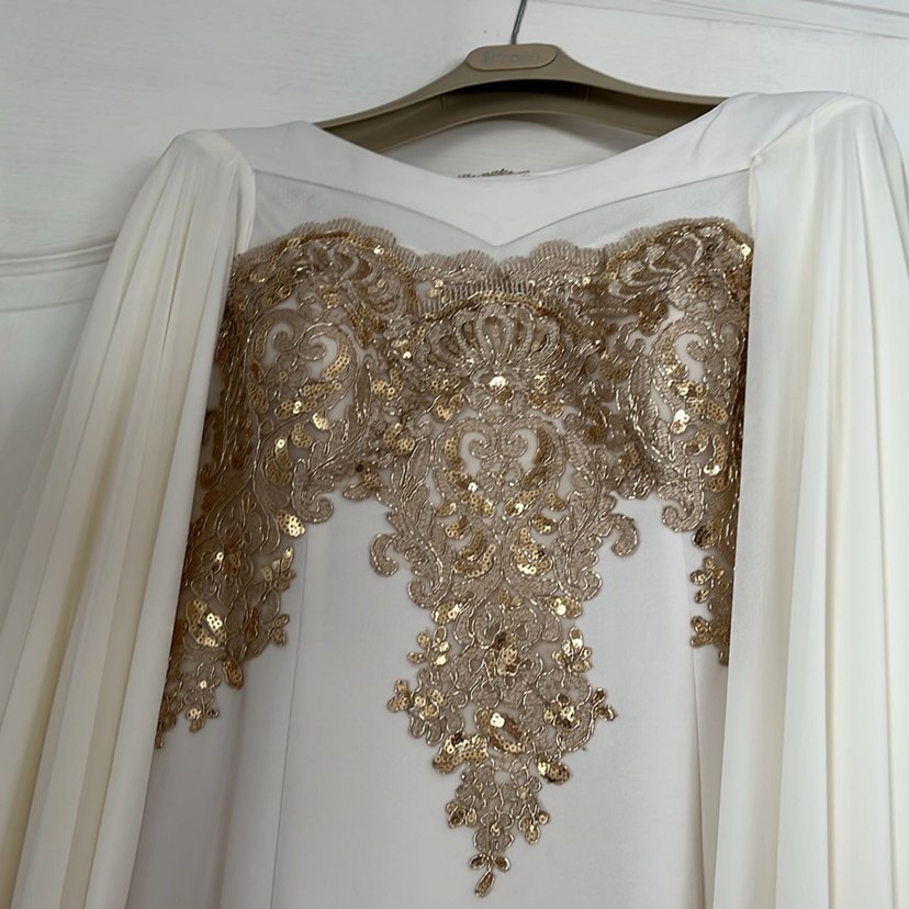 Uzun Beyaz İşlemeli Kadın Abiye Elbise - Görsel 4