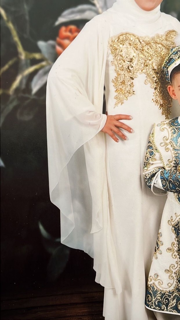 Uzun Beyaz İşlemeli Kadın Abiye Elbise - Görsel 5