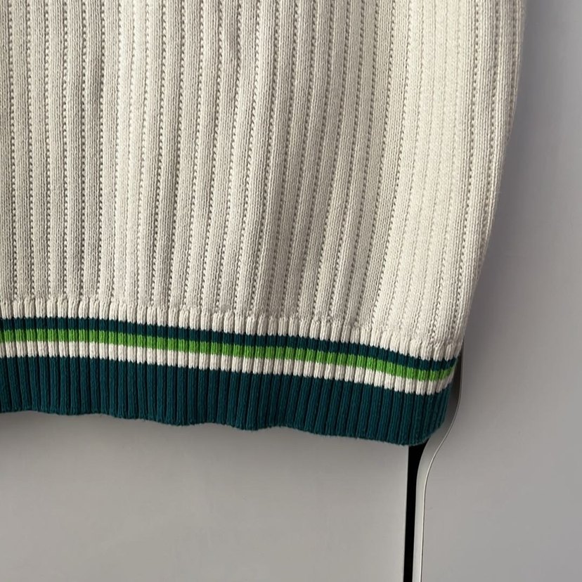 Beyaz V Yaka Örgü Kadın Süveter - Görsel 4