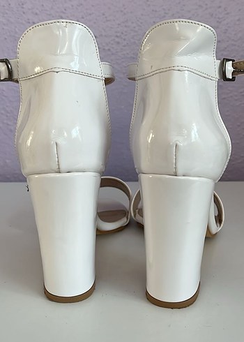 Beyaz Kadın Dolgu Topuklu Abiye Ayakkabı - Görsel 2
