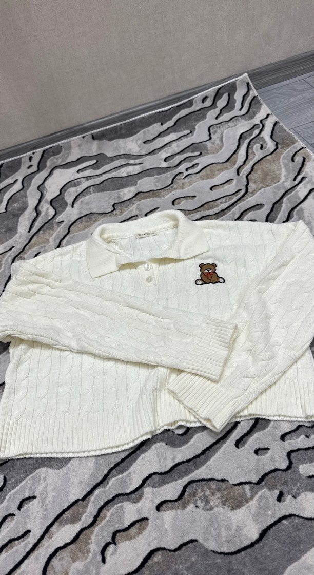 Nakışlı Beyaz Örgü Kadın Kazak - Görsel 2