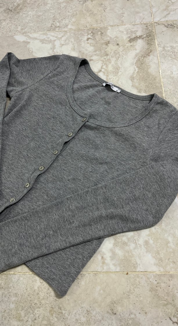 Kadın Gri Düğmeli Uzun Kollu Hırka - Görsel 2