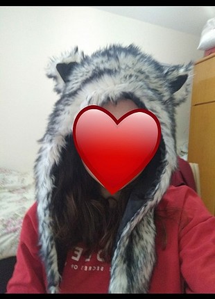 Peluş kurtlu sapka