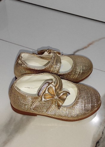 Kız Çocuk Parlak Altın Tokalı Babet - Görsel 2