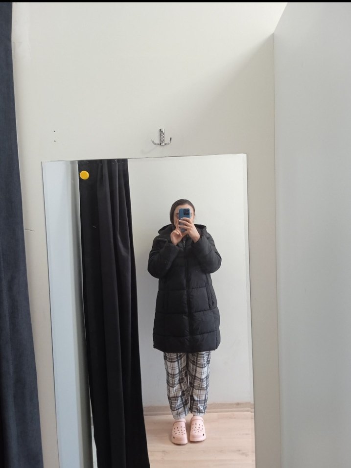 Siyah Uzun Kadın Kışlık Mont - Görsel 2