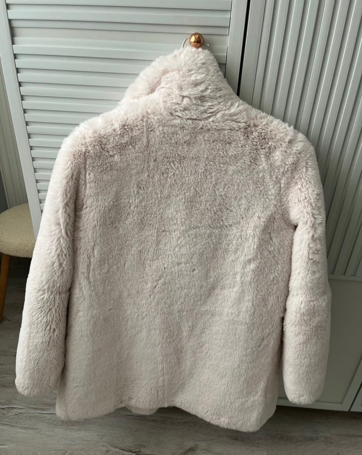 Bershka Beyaz Peluş Midi Kadın kürk - Görsel 2