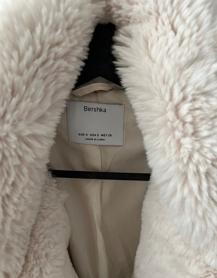 Bershka Beyaz Peluş Midi Kadın kürk - Görsel 3