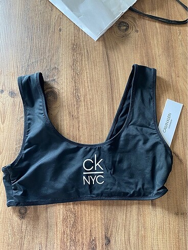 Calvin Klein Etiketli bikini üstü