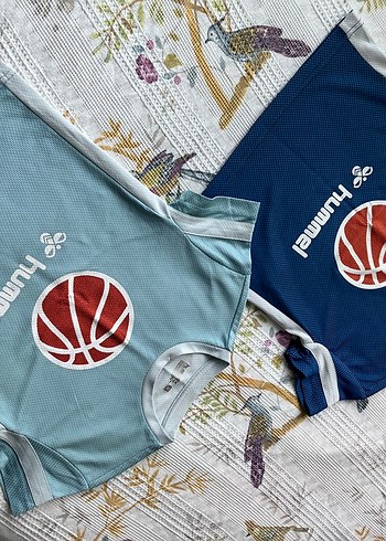 2 adet Erkek çocuk Spor tişört Hummel 4-5 yaş