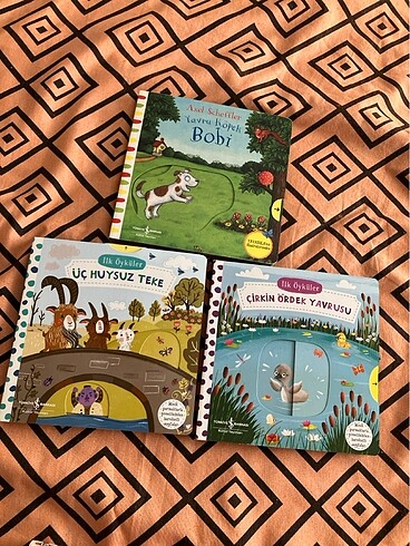 3 adet hareketli kitap