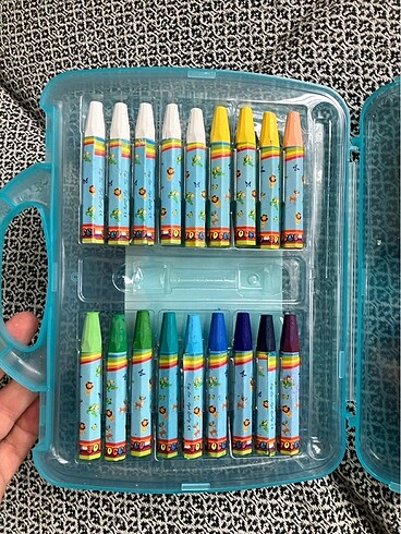  Pembe çantalı 36 lı pastel boya seti