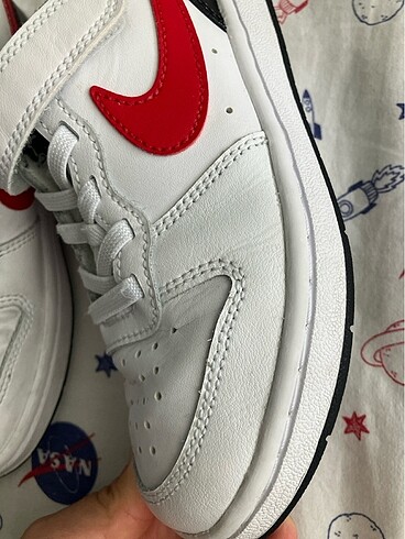 30 Beden beyaz Renk 30 numara Nike spor ayakkabı