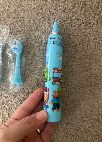 Çocuklar için renkli pilli diş fırçası - Görsel 2