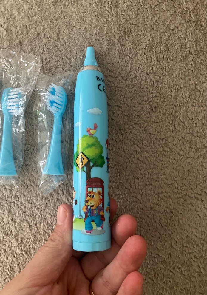 Çocuklar için renkli pilli diş fırçası - Görsel 3