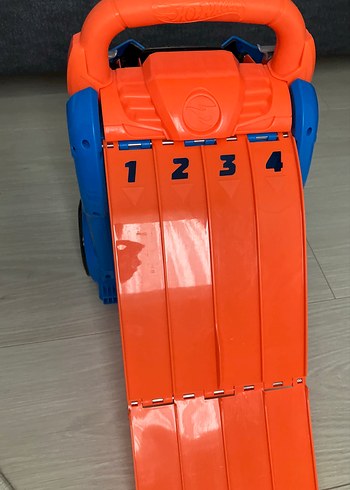 Hot wheels multi launcher case araç garajı rampalı yarış - Görsel 6