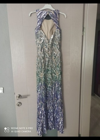 pul İşlemeli Uzun V Yaka Kadın Elbise - Görsel 2