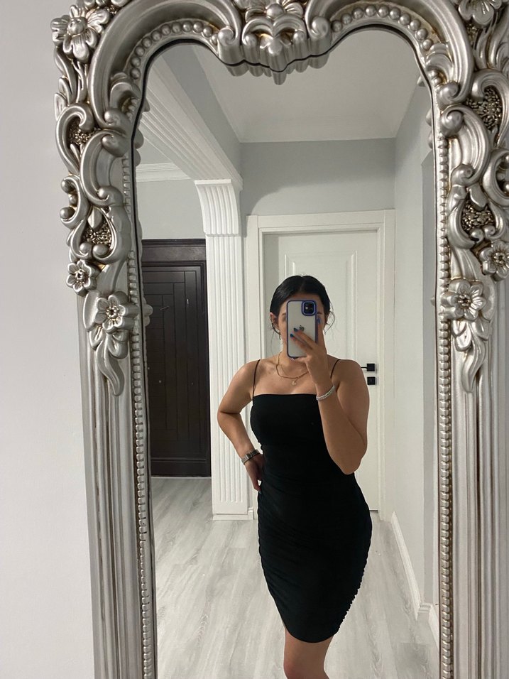 Siyah askılı mini elbise - Görsel 2