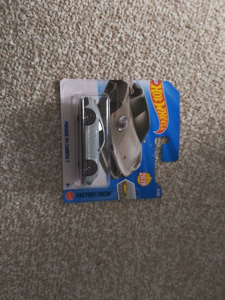 Hot Wheels Gri Porche 911 Carrera T ve diğer araba - Görsel 3