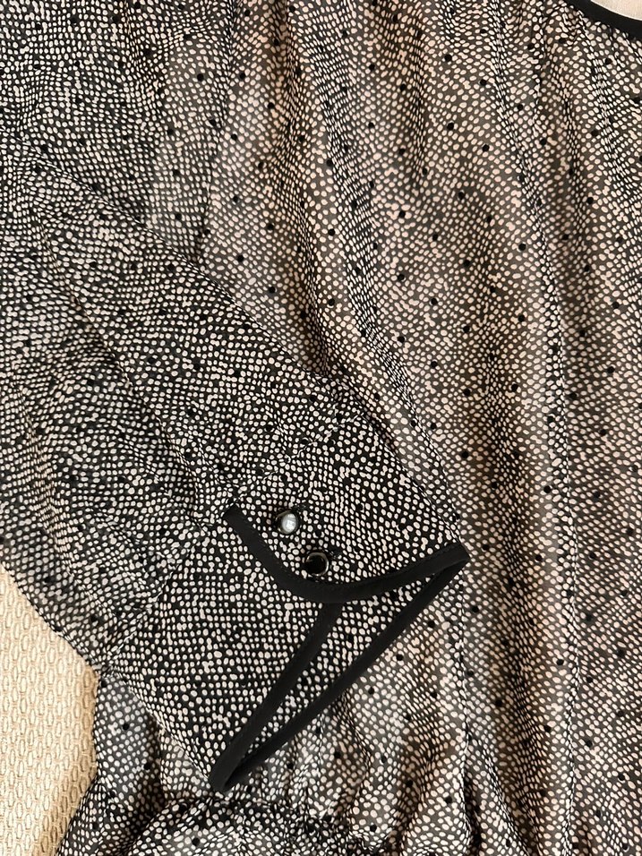 Düğmeli V Yaka Midi Kadın Elbise - Görsel 2