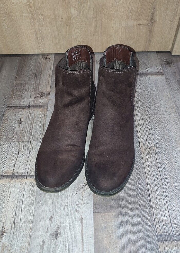 Arkası işleme deri detaylı kısa bot - Görsel 3