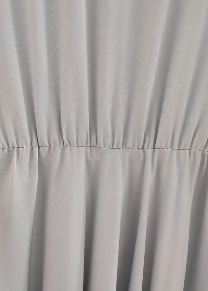 Kol detaylı uçuş elbise - Görsel 4