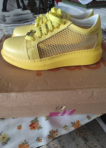 Sarı Fileli Kadın Sneakers - Görsel 2