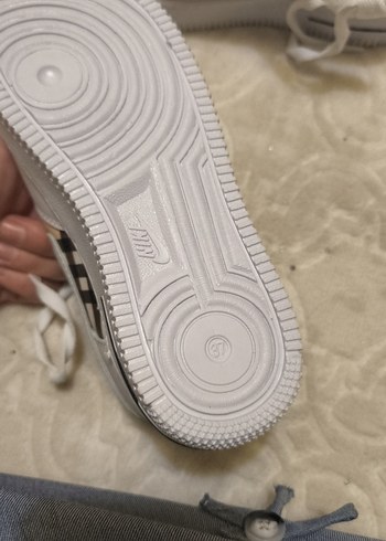 Nike Beyaz Kareli Kadın Spor Ayakkabı - Görsel 3