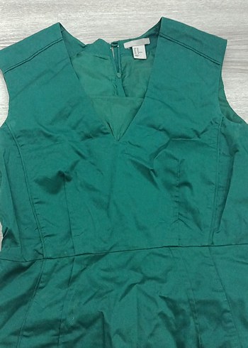 Yeşil V Yakalı Kolsuz Midi Elbise - Görsel 3