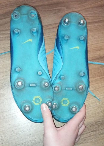 orjinal nike krampon demir çivi tek sıkıntısı 2 dişi kırık - Görsel 6