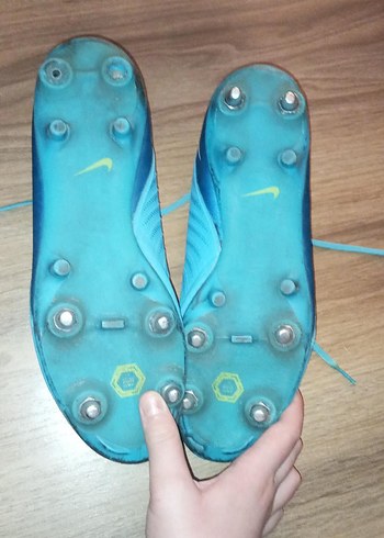 orjinal nike krampon demir çivi tek sıkıntısı 2 dişi kırık - Görsel 5